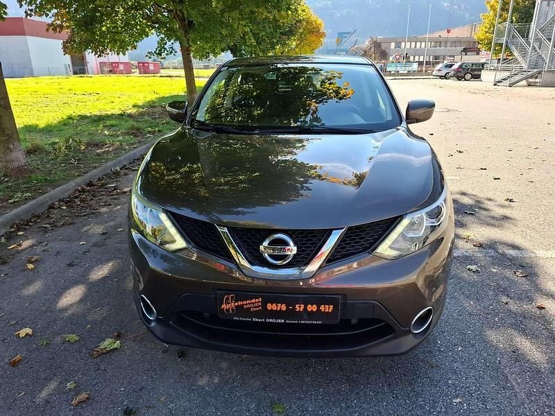 Braun Gebraucht 2016 Nissan Qashqai SUV | € 12.500 (Fairer Preis) - Bild 1/4