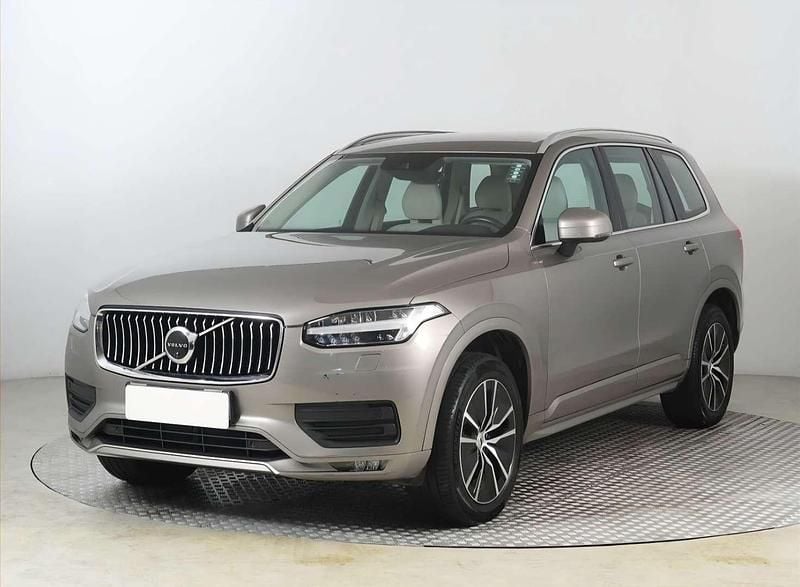 Gebraucht Volvo XC90 Momentum 235 PS (172 kW) 2020 Beige SUV