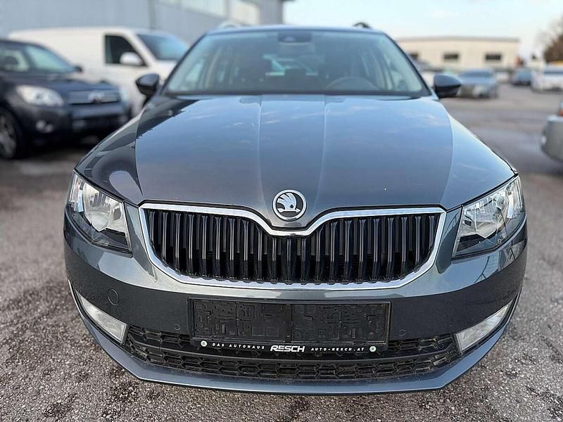 Gebraucht Skoda Octavia Elegance 105 PS (77 kW) 2014 Grau Kleinwagen