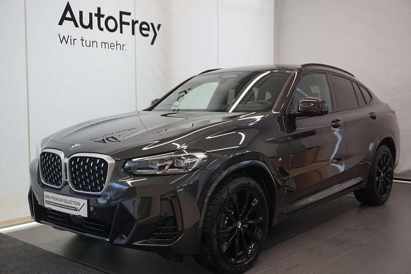 Grau Gebraucht 2025 BMW X4 Efficient Dynamics SUV | € 77.850 - Bild 1/4