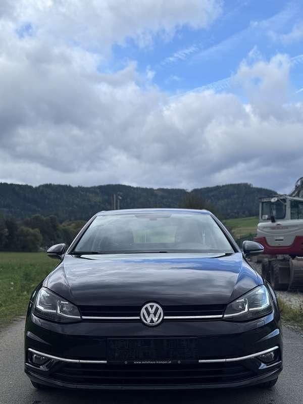 Gebraucht VW Golf VII 90 PS (66 kW) 2017 Limousine