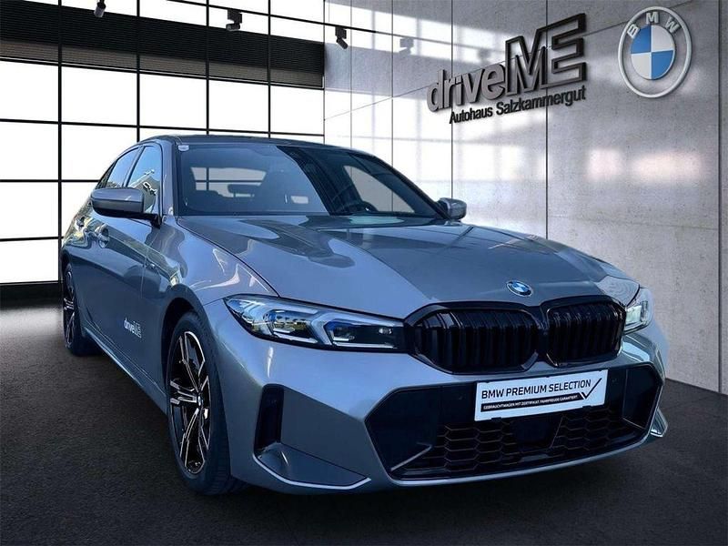 Grau Gebraucht 2024 BMW 318 M Sport Limousine | € 44.980 (Etwas zu teuer) - Bild 1/4