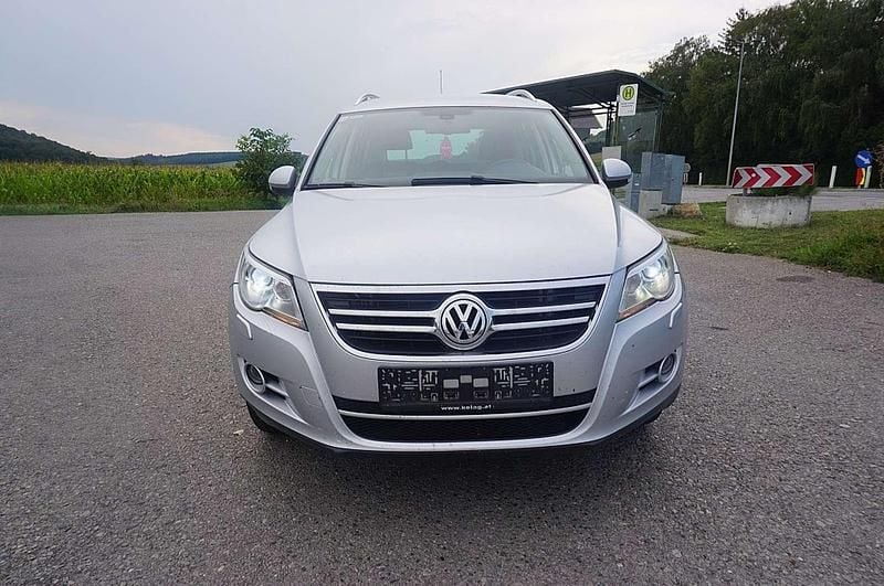 Grau Gebraucht 2008 VW Tiguan Sport SUV | € 4.100 (Superpreis) - Bild 1/4