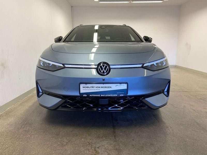 Gebraucht VW ID.7 GTX 250 kW (340 PS) 2025 Dunkelblau  metallic Kombi