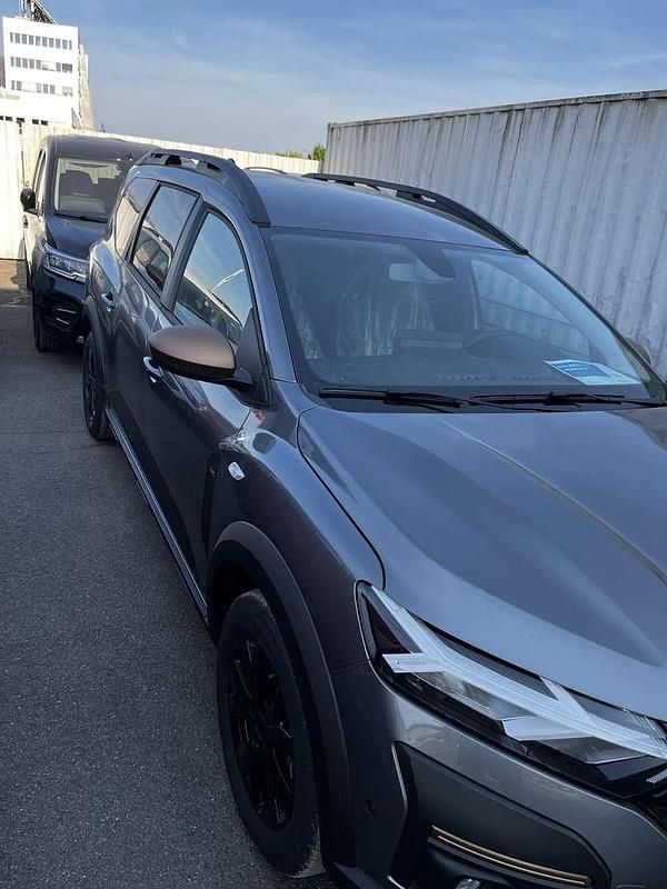 Gebraucht Dacia Jogger Extreme 122 PS (89 kW) 2024 Van / Kleinbus