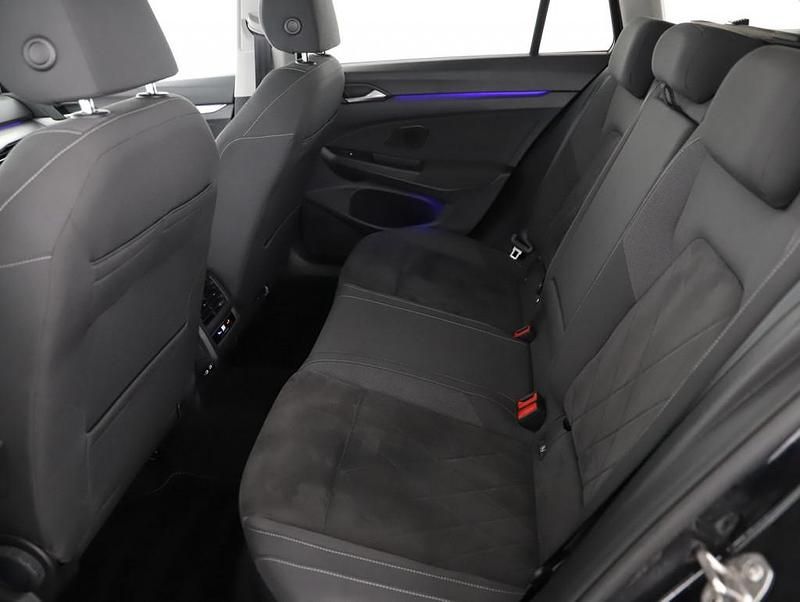 Gebraucht VW Golf VIII Life 150 PS (110 kW) 2021 Schwarz Kombi