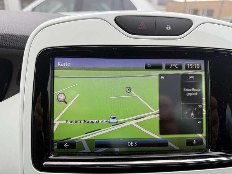 Gebraucht Renault Zoe Life 64 kW (88 PS) 2014 Weiß Kleinwagen