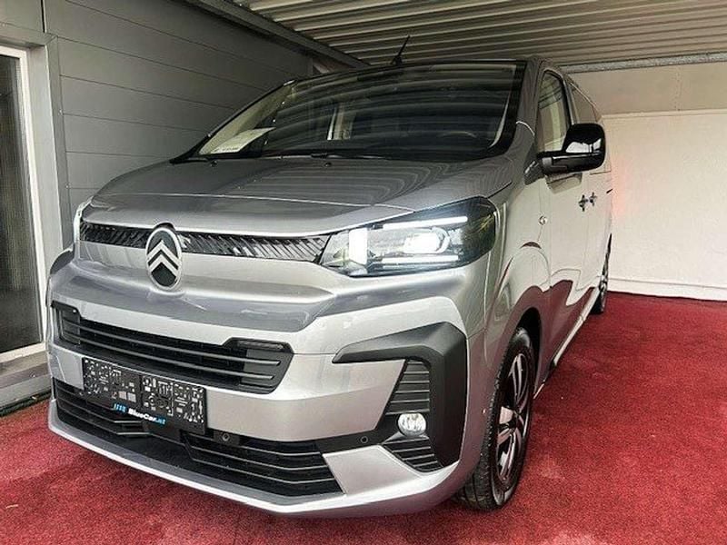 Grau Gebraucht 2024 Citroën Spacetourer Van / Kleinbus | € 53.880 (Teuer) - Bild 1/4