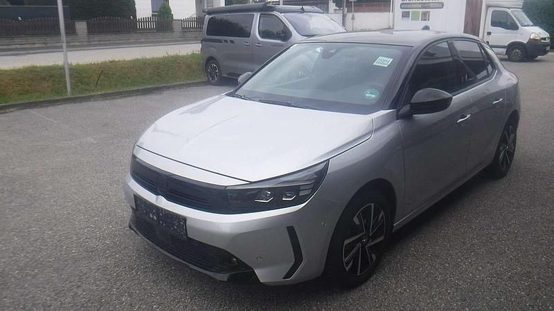 Gebraucht Opel Corsa 101 PS (74 kW) 2024 Silber Limousine