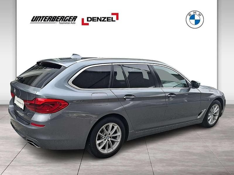 Gebraucht BMW 540 Sport Line 320 PS (235 kW) 2018 Blau Kombi