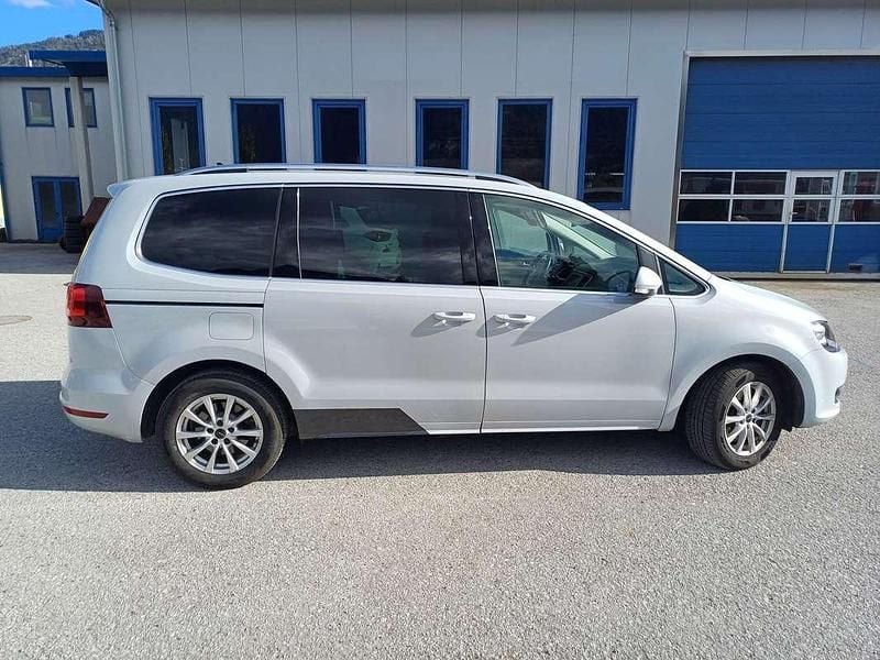 Gebraucht VW Sharan 150 PS (110 kW) 2018 Grau Van / Kleinbus