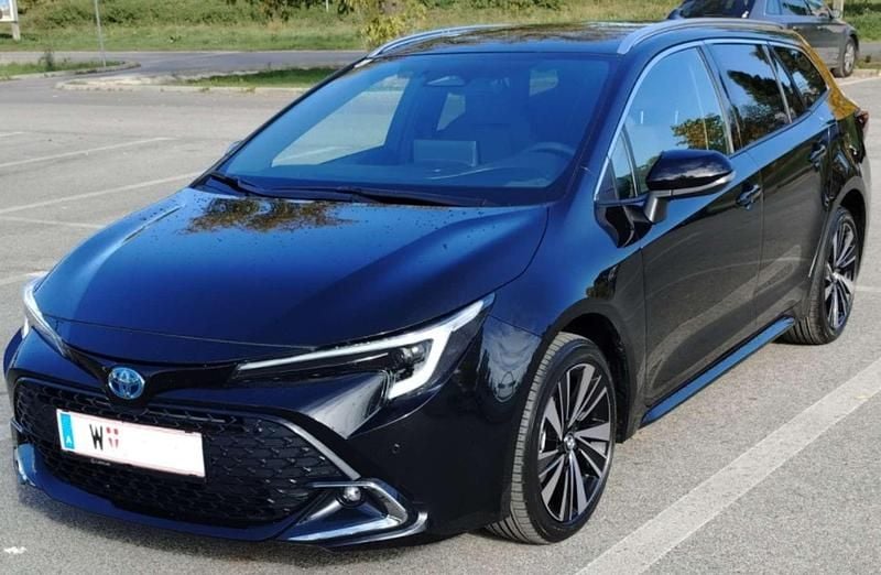 Gebraucht Toyota Corolla Active 98 PS (72 kW) 2025 Schwarz Kombi