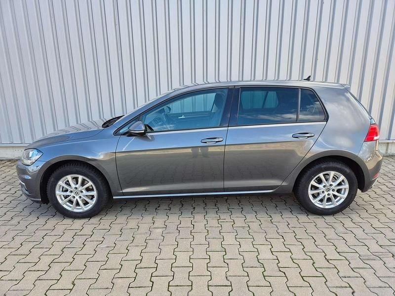 Gebraucht VW Golf VII 116 PS (85 kW) 2019 Grau Limousine
