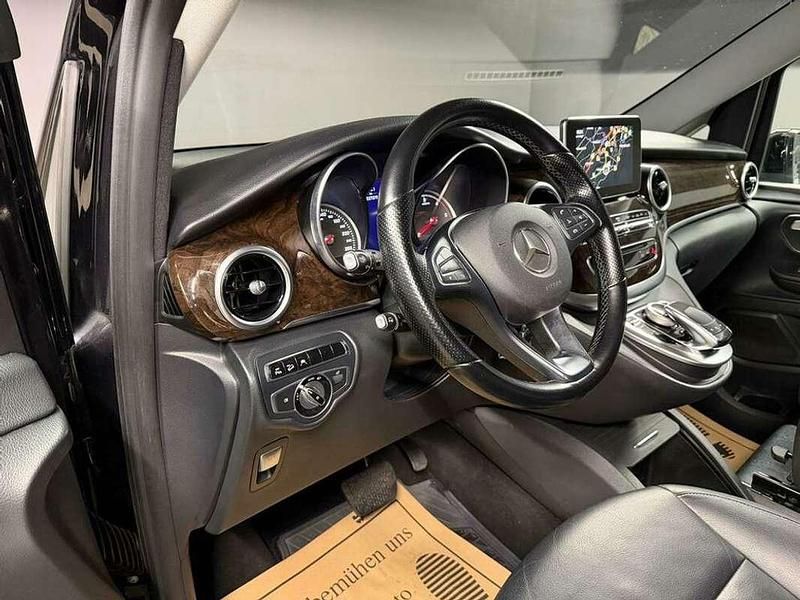 Gebraucht Mercedes V250 Avantgarde 190 PS (139 kW) 2016 Schwarz Van / Kleinbus