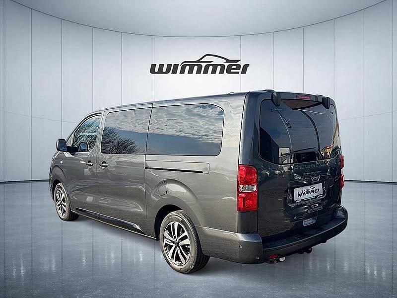 Neu Peugeot Traveller Active 181 PS (133 kW) 2025 Grau Van / Kleinbus