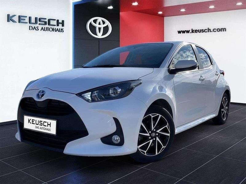 Weiß Gebraucht 2022 Toyota Yaris Hybrid Kleinwagen | € 18.990 (Superpreis) - Bild 1/4