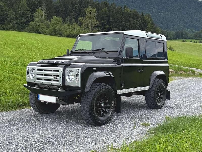 Schwarz Gebraucht 2010 Land Rover Defender S SUV | € 48.900 (Fairer Preis) - Bild 1/4