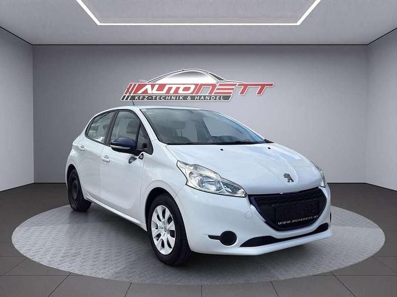 Weiß Gebraucht 2014 Peugeot 208 Kleinwagen | € 5.199 (Guter Preis) - Bild 1/4