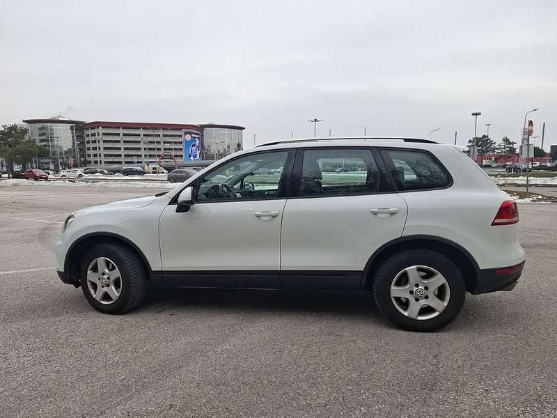 Gebraucht VW Touareg 204 PS (150 kW) 2012 Weiß SUV