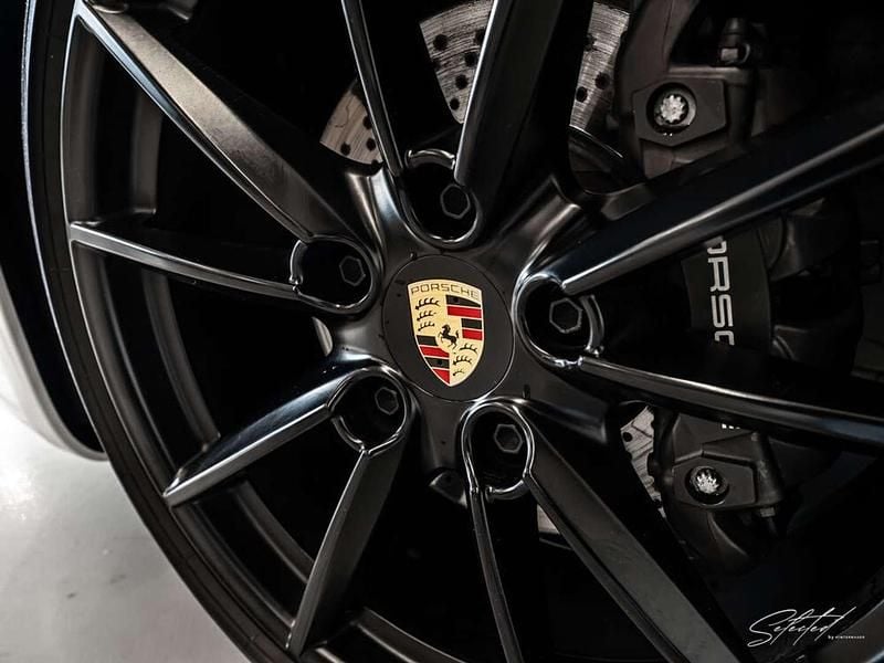 Gebraucht Porsche 911 Carrera 4 385 PS (283 kW) 2023 Weiß Coupé