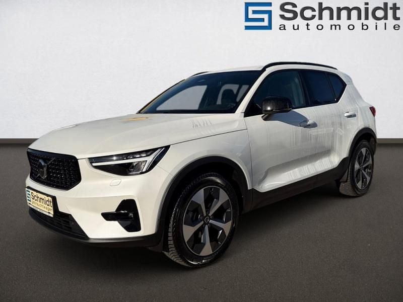 Gebraucht Volvo XC40 Plus 163 PS (119 kW) 2023 Weiß SUV