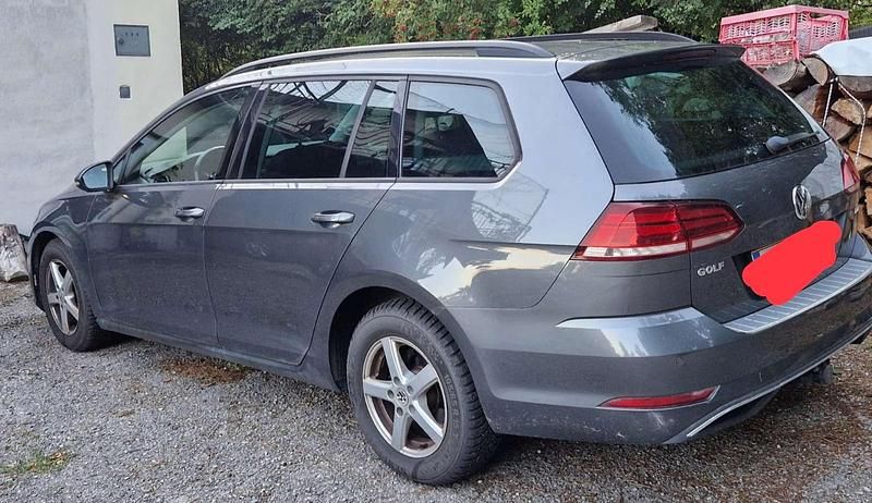 Gebraucht VW Golf VII 90 PS (66 kW) 2017 Grau Limousine