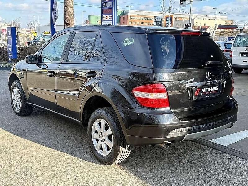 Gebraucht Mercedes ML280 190 PS (139 kW) 2007 Schwarz SUV