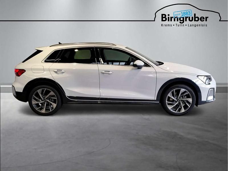 Neu Audi A3 Ambiente 150 PS (110 kW) 2025 Weiss  metallic Limousine