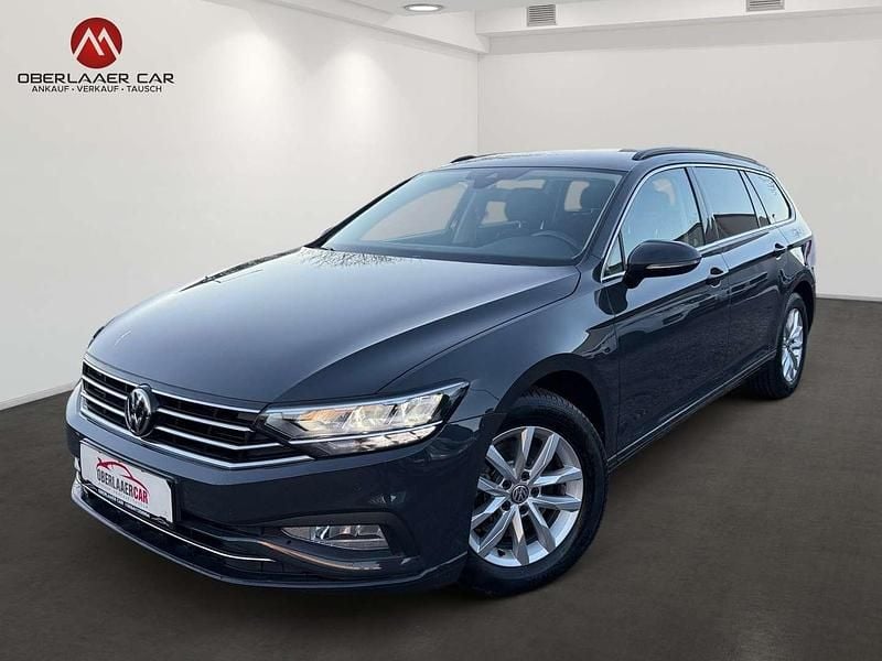 Grau Gebraucht 2020 VW Passat Business Kombi | € 17.890 (Guter Preis) - Bild 1/4