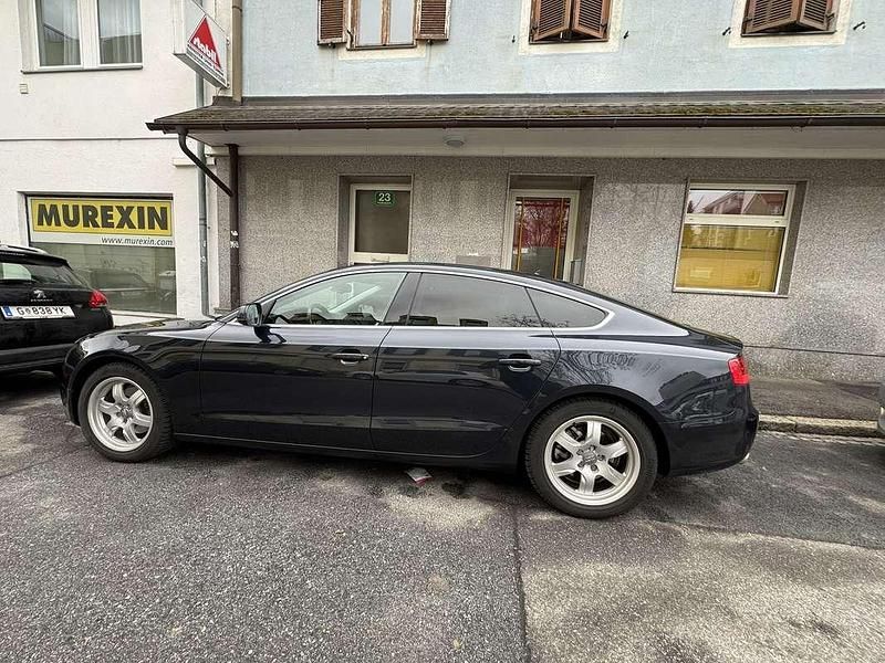 Gebraucht Audi A5 Sportback 177 PS (130 kW) 2013 Blau Kleinwagen