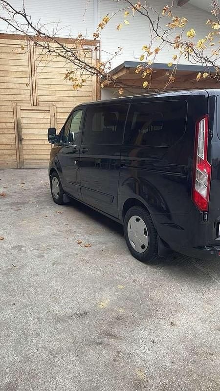 Gebraucht Ford Transit Custom 131 PS (96 kW) 2019 Schwarz Van / Kleinbus