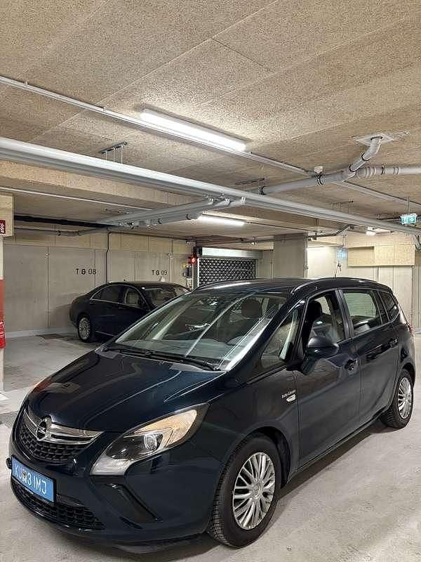 Gebraucht Opel Zafira Tourer Edition 120 PS (88 kW) 2014 Van / Kleinbus