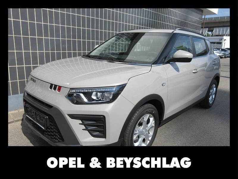 Latte greige Neu 2025 Ssangyong (KGM) Tivoli SUV | € 23.788 (Fairer Preis) - Bild 1/4