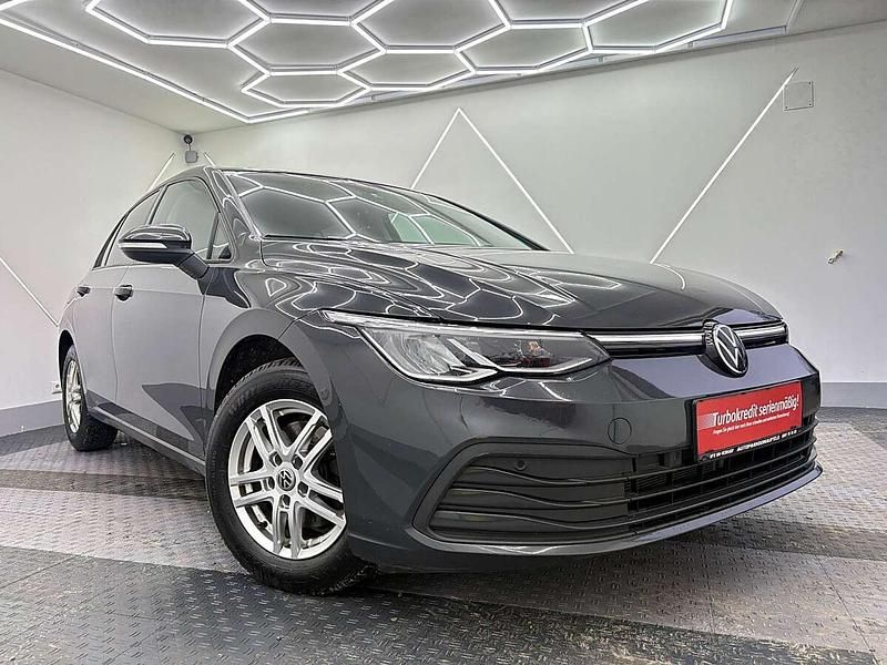 Gebraucht VW Golf VIII Life 116 PS (85 kW) 2022 Grau Limousine