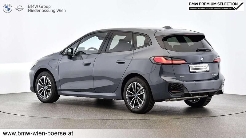 Gebraucht BMW 230e Active Tourer Efficient Dynamics 326 PS (239 kW) 2024 Grau Van / Kleinbus