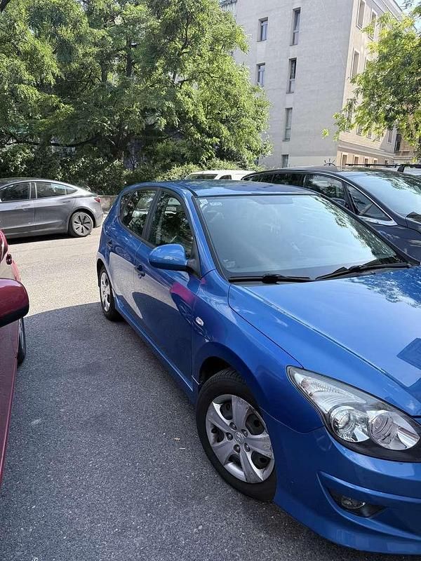 Gebraucht Hyundai i30 Comfort 105 PS (77 kW) 2010 Kombi