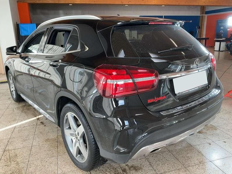 Gebraucht Mercedes GLA200 136 PS (100 kW) 2018 Schwarz SUV