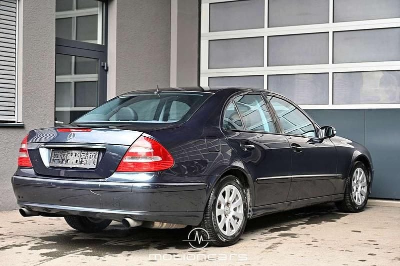 Gebraucht Mercedes E270 177 PS (130 kW) 2002 Blau Limousine