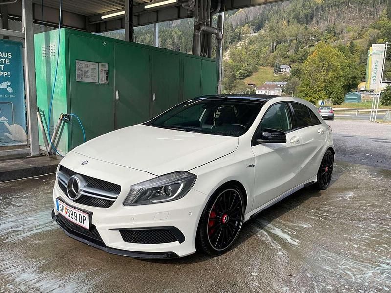 Weiß Gebraucht 2013 Mercedes A45 AMG AMG Limousine | € 23.999 (Etwas zu teuer) - Bild 1/4