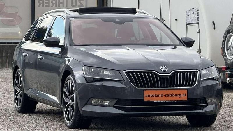 Gebraucht Skoda Superb Style 150 PS (110 kW) 2016 Grau Kombi