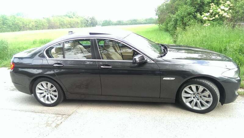 Grau Gebraucht 2010 BMW 528 Limousine | € 17.000 - Bild 1/4