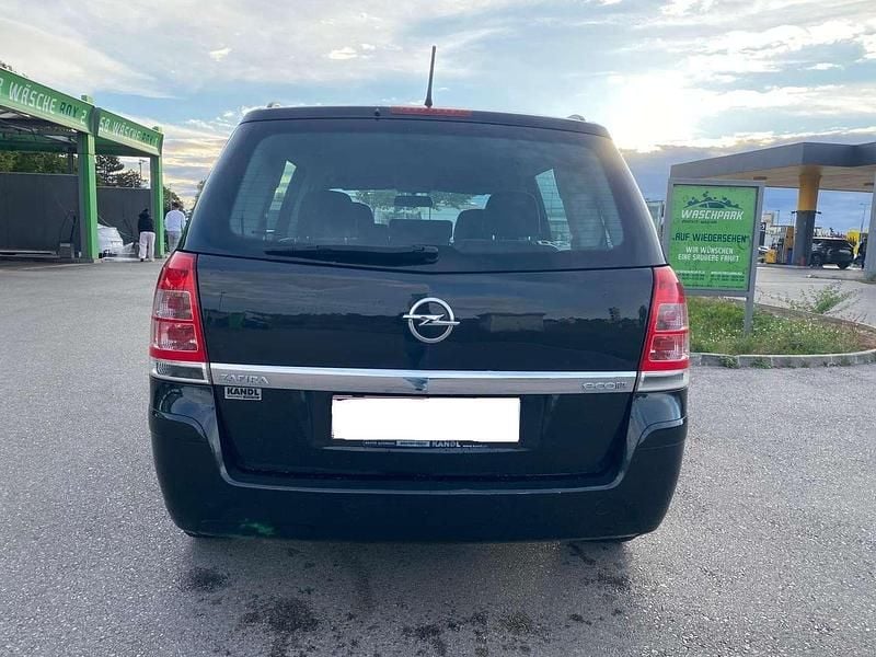 Gebraucht Opel Zafira 116 PS (85 kW) 2013 Schwarz Van / Kleinbus