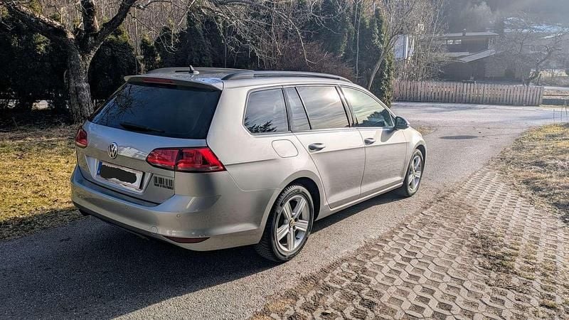 Gebraucht VW Golf VII Comfortline 110 PS (80 kW) 2015 Silber Kombi
