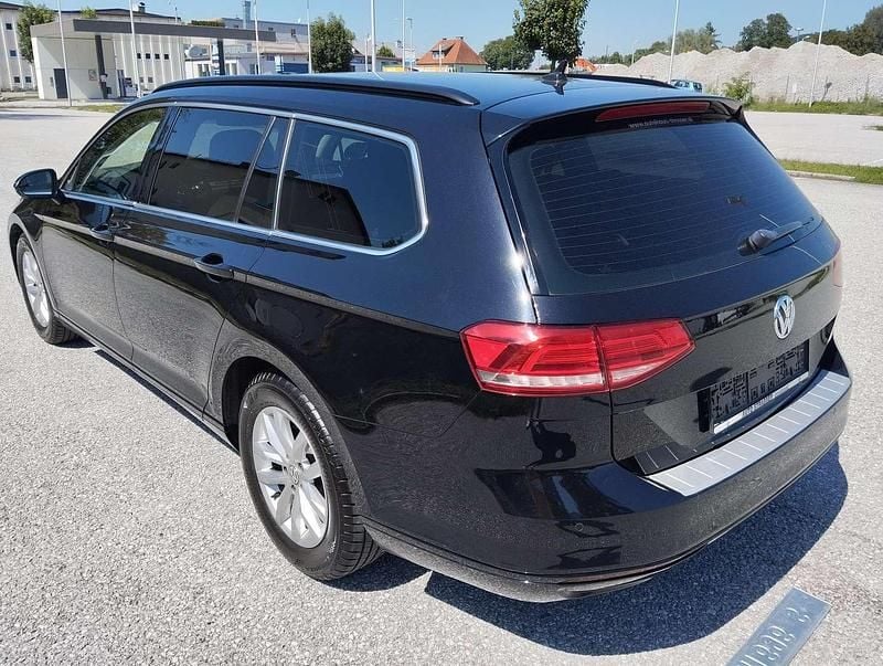Gebraucht VW Passat Comfortline 150 PS (110 kW) 2015 Schwarz Kombi