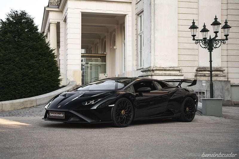 Gebraucht Lamborghini Huracán 640 PS (470 kW) 2022 Schwarz Coupé