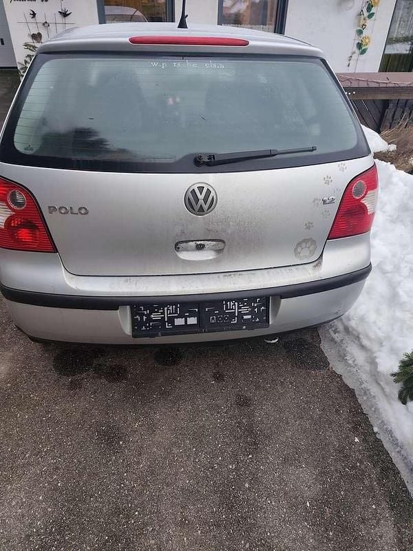 Gebraucht VW Polo Highline 64 PS (47 kW) 2003 Silber Limousine