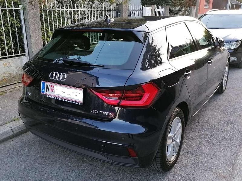 Gebraucht Audi A1 Sportback Comfort 116 PS (85 kW) 2019 Blau Kleinwagen