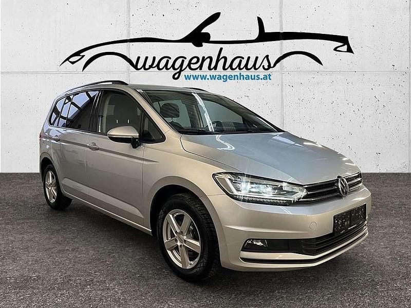 Gebraucht VW Touran Comfortline 150 PS (110 kW) 2017 Silber Van / Kleinbus