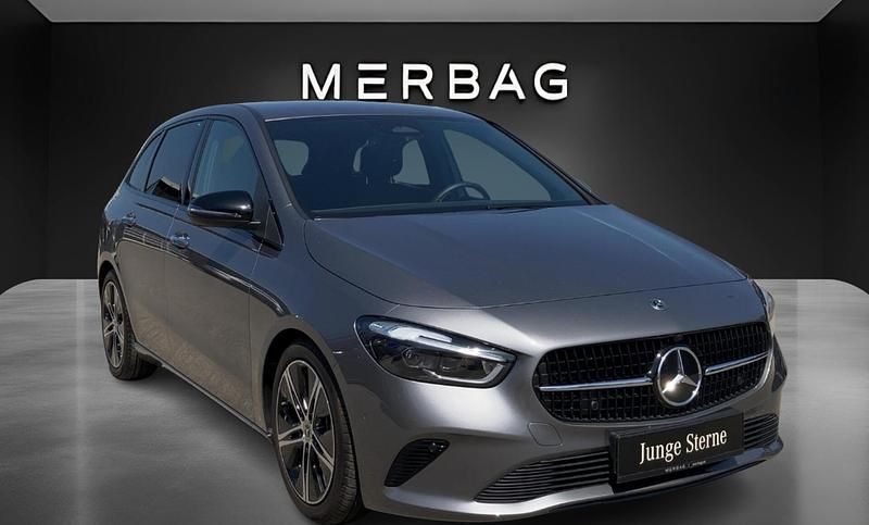 Gebraucht Mercedes B220 Edition 190 PS (139 kW) 2024 Mountaingrau metallic Van / Kleinbus