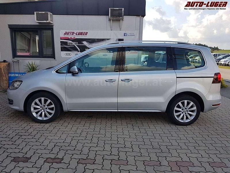 Gebraucht VW Sharan Highline 150 PS (110 kW) 2019 Reflexsilber metallic Van / Kleinbus